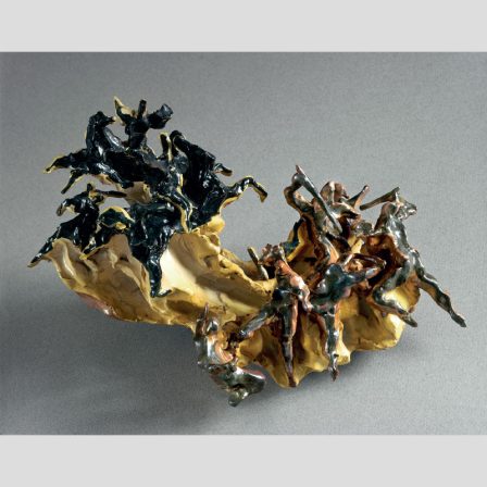 Lucio Fontana, Battaglia, 1947, ceramica policroma, 12 x 30 x 18 cm, Milano, coll. privata
